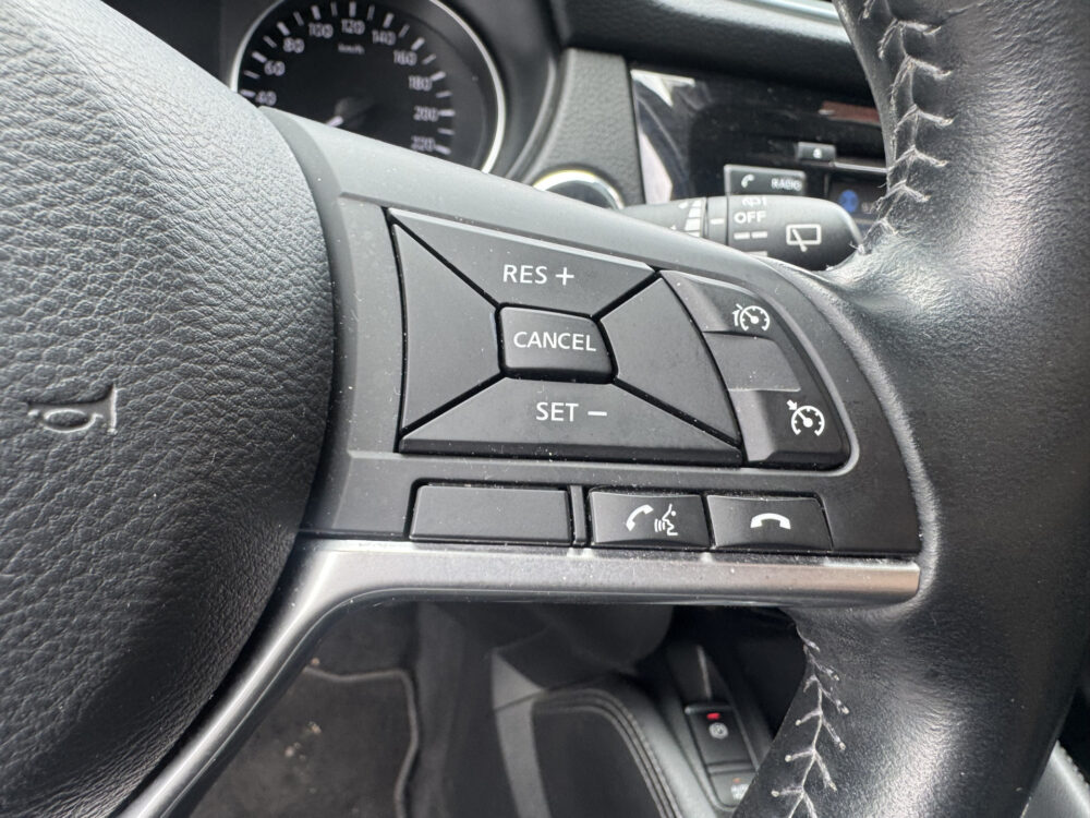 Nissan QASHQAI 1.3 DIG-T N-Connecta 160PK!! // NAVI // CLIMA // CAMERA // CRUISE // PANO DAK // TREKHAAK!! // 15