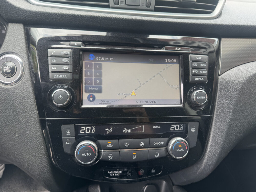 Nissan QASHQAI 1.3 DIG-T N-Connecta 160PK!! // NAVI // CLIMA // CAMERA // CRUISE // PANO DAK // TREKHAAK!! // 16