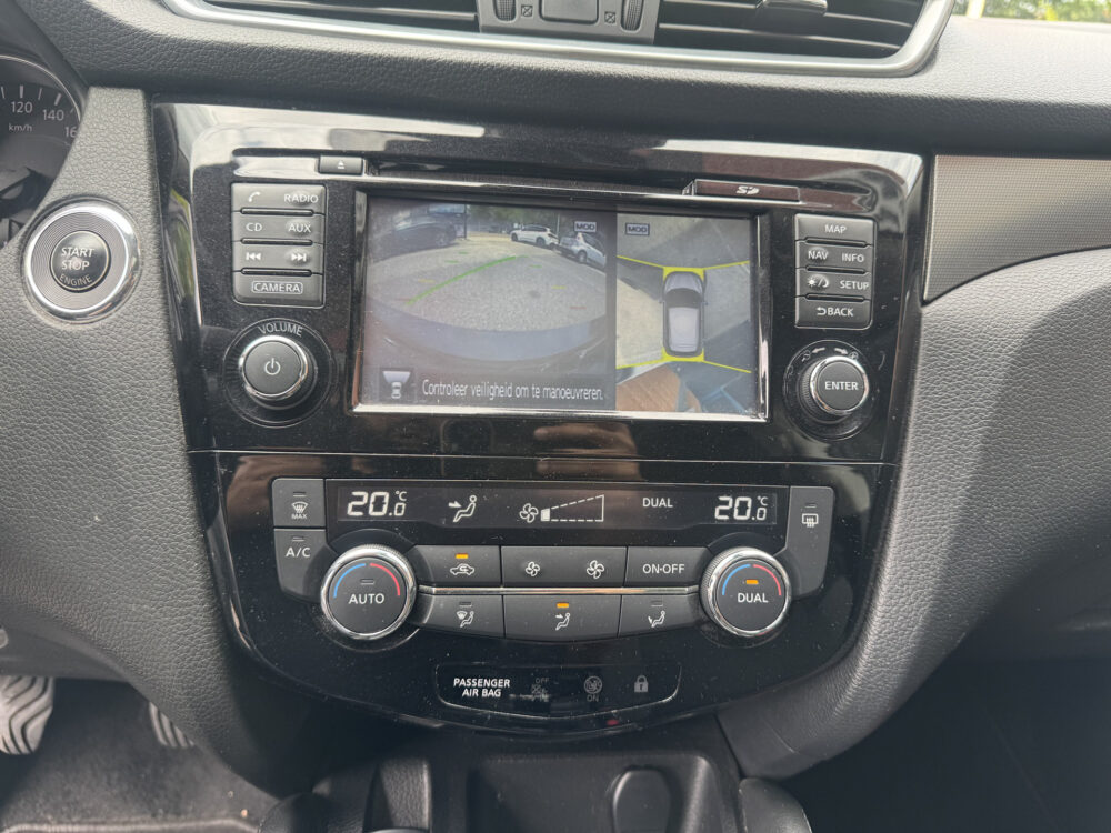 Nissan QASHQAI 1.3 DIG-T N-Connecta 160PK!! // NAVI // CLIMA // CAMERA // CRUISE // PANO DAK // TREKHAAK!! // 17