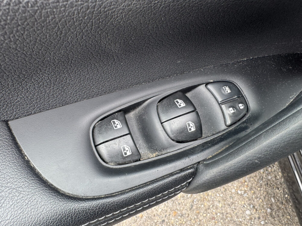 Nissan QASHQAI 1.3 DIG-T N-Connecta 160PK!! // NAVI // CLIMA // CAMERA // CRUISE // PANO DAK // TREKHAAK!! // 23