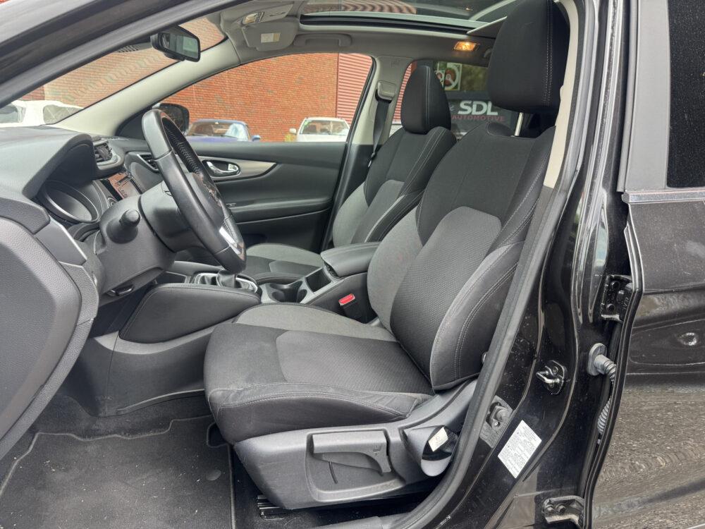 Nissan QASHQAI 1.3 DIG-T N-Connecta 160PK!! // NAVI // CLIMA // CAMERA // CRUISE // PANO DAK // TREKHAAK!! // 8