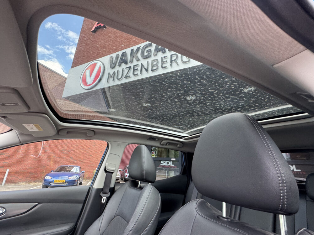 Nissan QASHQAI 1.3 DIG-T Tekna 160PK!! // NAVI // CAMERA // ADAPTIVE CRUISE // PANO DAK // TREKHAAK // 12