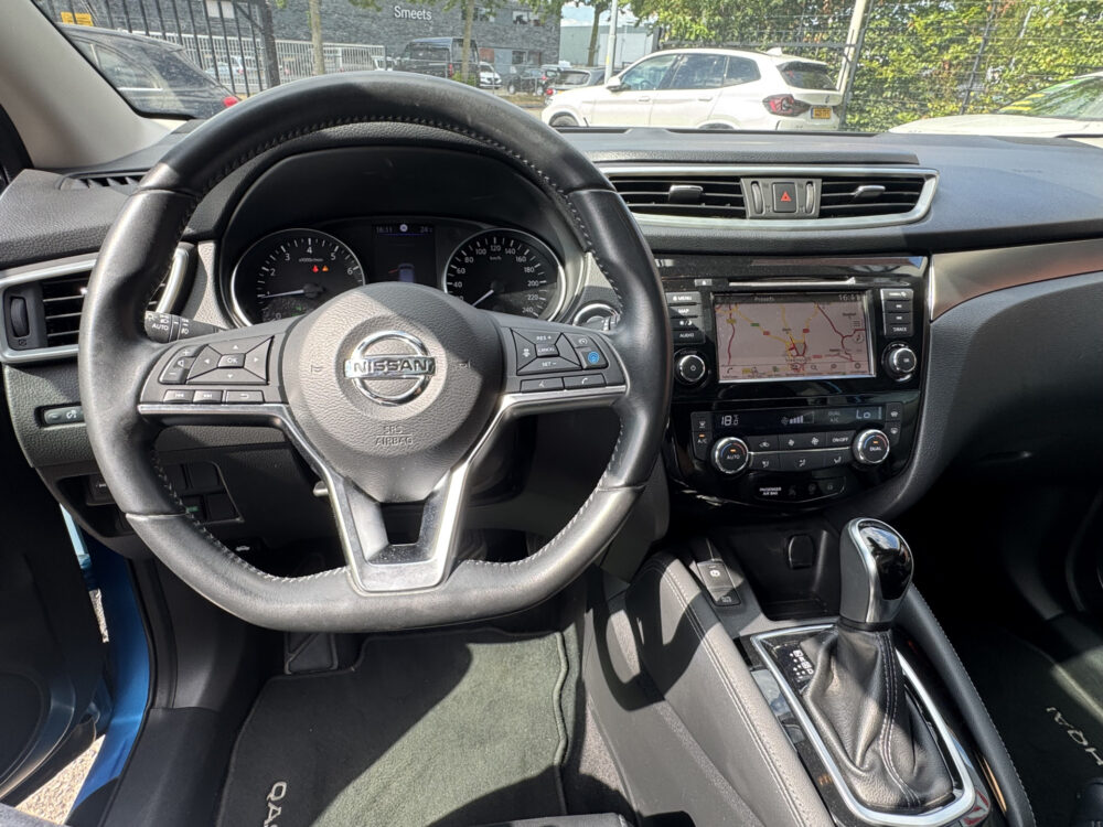 Nissan QASHQAI 1.3 DIG-T Tekna 160PK!! // NAVI // CAMERA // ADAPTIVE CRUISE // PANO DAK // TREKHAAK // 14