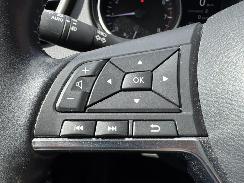 Nissan QASHQAI 1.3 DIG-T Tekna 160PK!! // NAVI // CAMERA // ADAPTIVE CRUISE // PANO DAK // TREKHAAK // 15