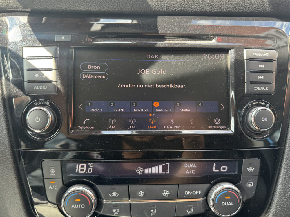 Nissan QASHQAI 1.3 DIG-T Tekna 160PK!! // NAVI // CAMERA // ADAPTIVE CRUISE // PANO DAK // TREKHAAK // 21