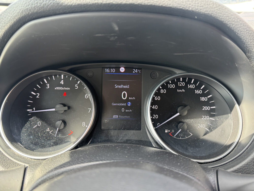 Nissan QASHQAI 1.3 DIG-T Tekna 160PK!! // NAVI // CAMERA // ADAPTIVE CRUISE // PANO DAK // TREKHAAK // 25