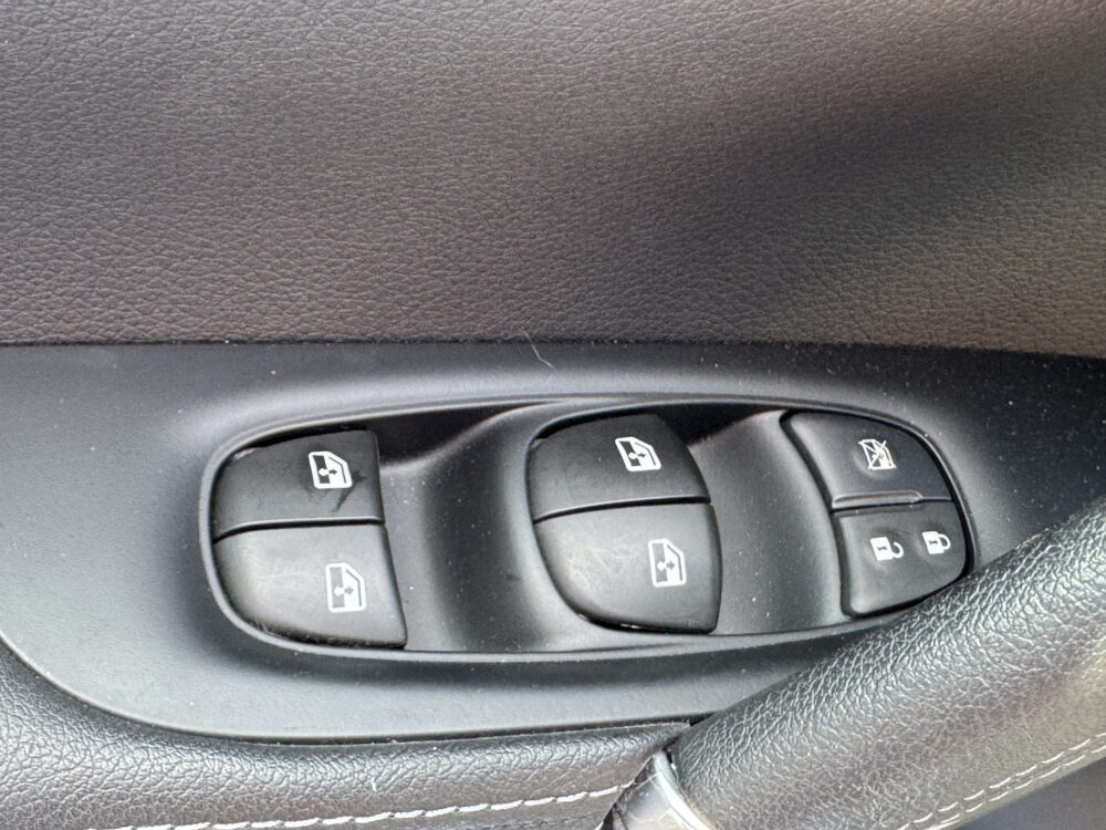 Nissan QASHQAI 1.3 DIG-T Tekna 160PK!! // NAVI // CAMERA // ADAPTIVE CRUISE // PANO DAK // TREKHAAK // 31