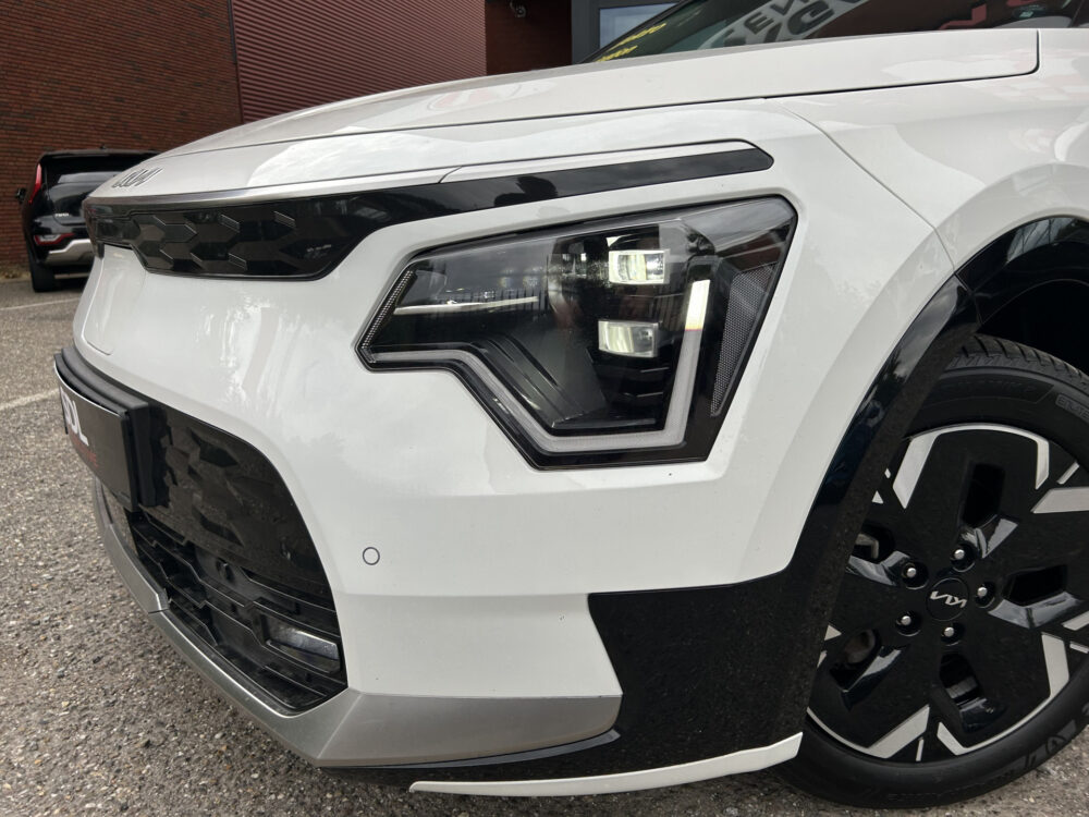 Kia Niro EV Edition Advanced 64.8 kWh 3-fase // ADAPTIVE CRUISE // NAVI + CARPLAY // KEYLESS // ELEK. STOELEN // PDC V+A 28