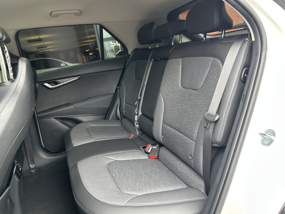 Kia Niro EV Edition Advanced 64.8 kWh 3-fase // ADAPTIVE CRUISE // NAVI + CARPLAY // KEYLESS // ELEK. STOELEN // PDC V+A 31