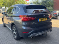 BMW X1 xDrive20i Executive // PANO / SCHUIF- KANTELDAK // NAVI // PDC V+A // CRUISE // TREKHAAK // ELEK. ACHTERKLEP // 36