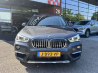 BMW X1 xDrive20i Executive // PANO / SCHUIF- KANTELDAK // NAVI // PDC V+A // CRUISE // TREKHAAK // ELEK. ACHTERKLEP // 39