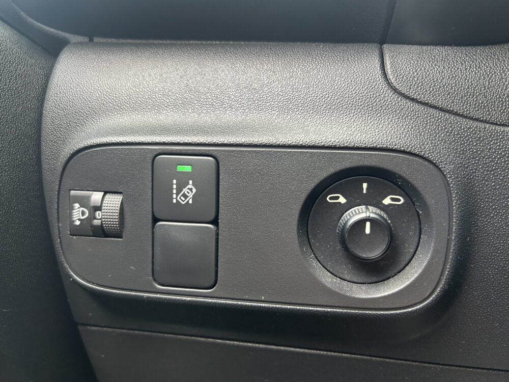 Citroën C3 1.2 PureTech Shine DISTR. RIEM VERVANGEN BIJ 94.000 KM!! // LED // NAVI + CARPLAY // CAMERA // PDC // TREKHAAK!! 21
