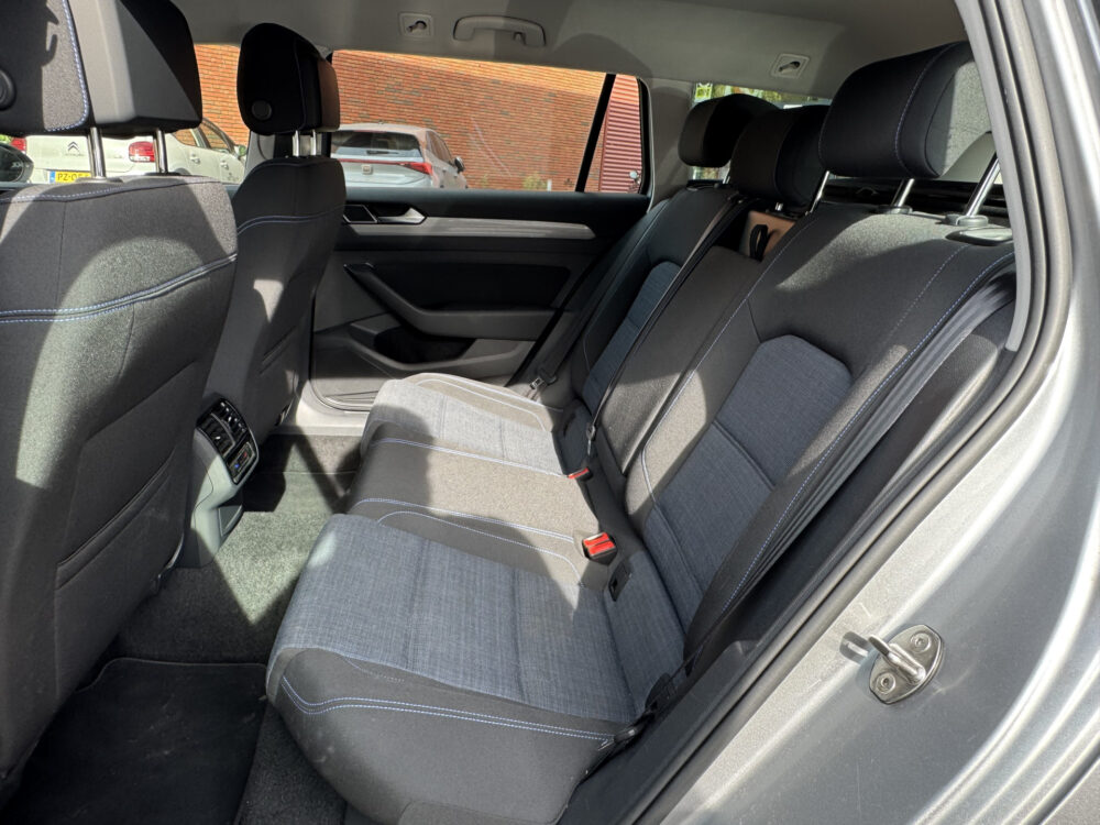 Volkswagen Passat Variant 1.4 TSI PHEV GTE Business // LED // ADAP. CRUISE // NAVI + CARPLAY // CAMERA // PDC V+A // ERGO COMFORT STOEL 12
