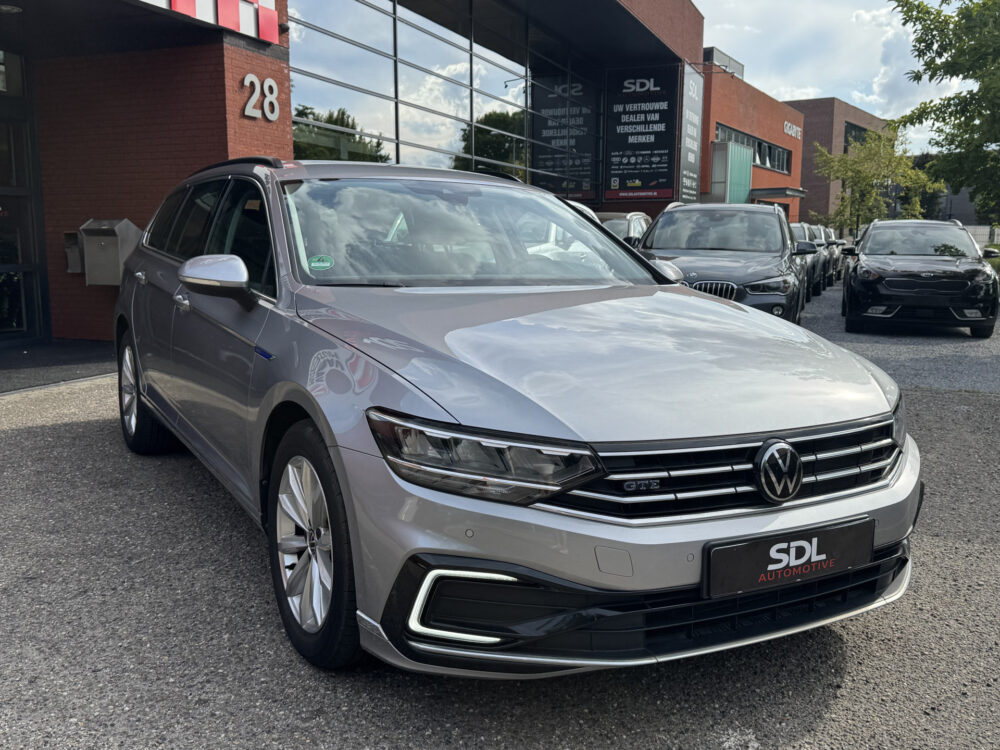 Volkswagen Passat Variant 1.4 TSI PHEV GTE Business // LED // ADAP. CRUISE // NAVI + CARPLAY // CAMERA // PDC V+A // ERGO COMFORT STOEL 2