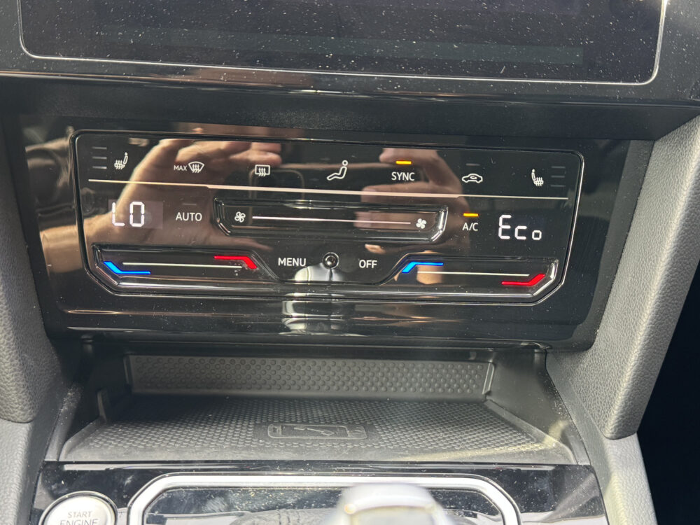 Volkswagen Passat Variant 1.4 TSI PHEV GTE Business // LED // ADAP. CRUISE // NAVI + CARPLAY // CAMERA // PDC V+A // ERGO COMFORT STOEL 24