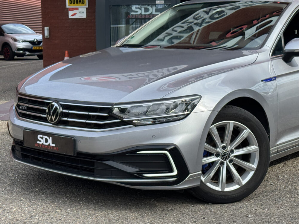 Volkswagen Passat Variant 1.4 TSI PHEV GTE Business // LED // ADAP. CRUISE // NAVI + CARPLAY // CAMERA // PDC V+A // ERGO COMFORT STOEL 7