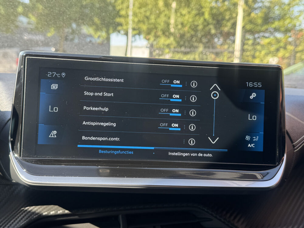 Peugeot 208 1.2 PureTech GT 131PK!! // NAVI // ADAPTIVE CRUISE // VIRTUAL COCKPIT // TREKHAAK // PANODAK // 18
