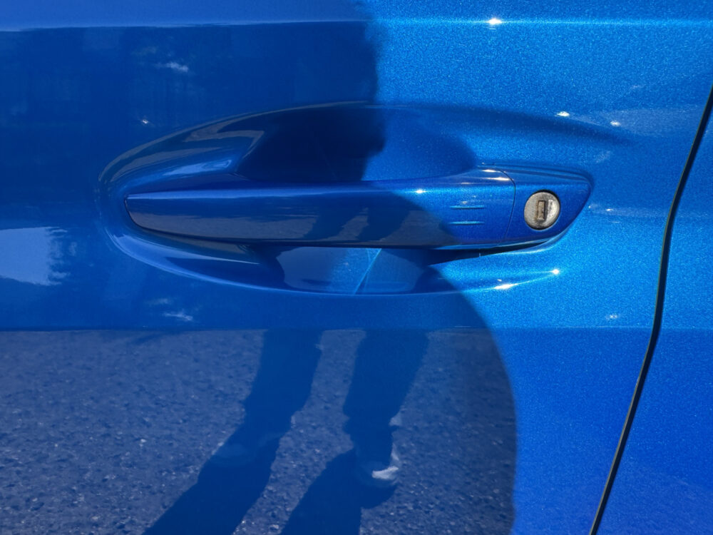 Peugeot 208 1.2 PureTech GT 131PK!! // NAVI // ADAPTIVE CRUISE // VIRTUAL COCKPIT // TREKHAAK // PANODAK // 33
