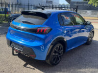 Peugeot 208 1.2 PureTech GT 131PK!! // NAVI // ADAPTIVE CRUISE // VIRTUAL COCKPIT // TREKHAAK // PANODAK // 40