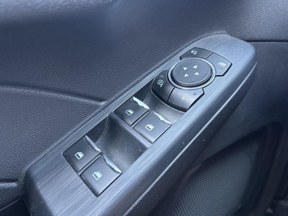 Ford Kuga 2.5 PHEV ST-Line // LED // NAVI + CARPLAY // CLIMA // PDC V+A // CAMERA // KEYLESS 20