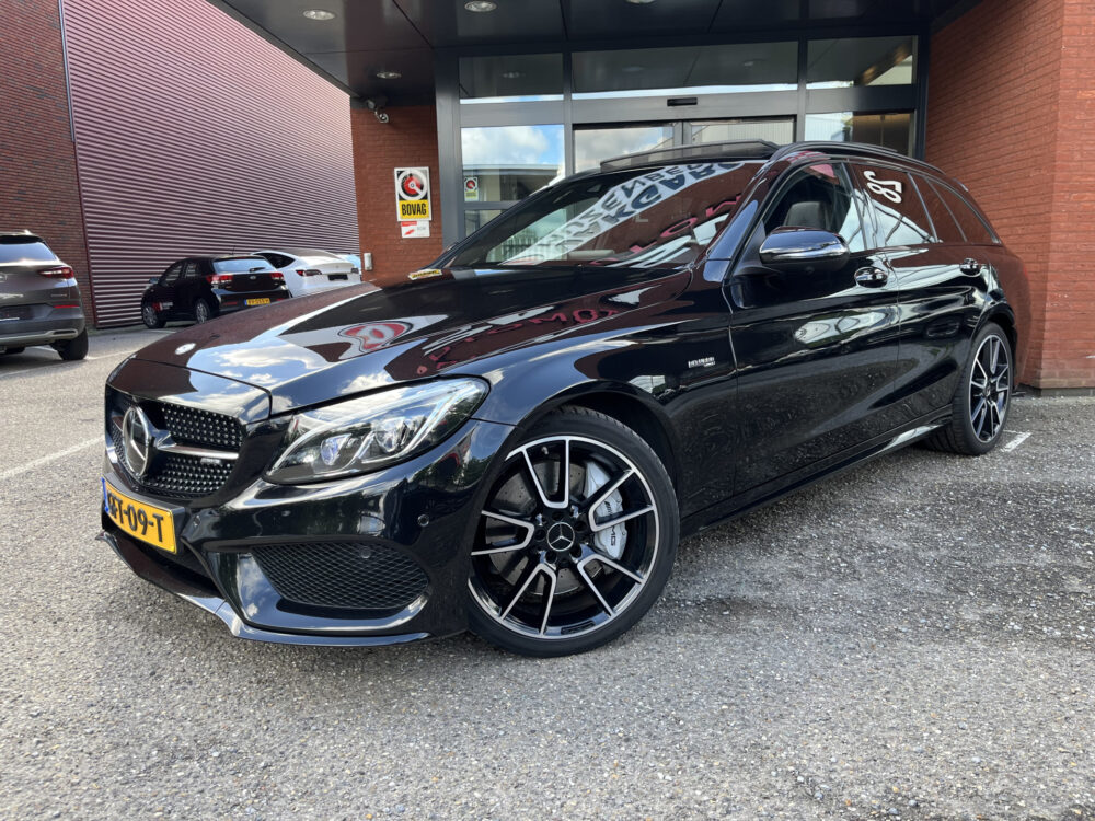 Mercedes-Benz C-Klasse Estate AMG 43 4MATIC // BURMESTER // SCHAALSTOELEN // PANO-SCHUIFDAK // 360 CAMERA // DODEHOEK // 1