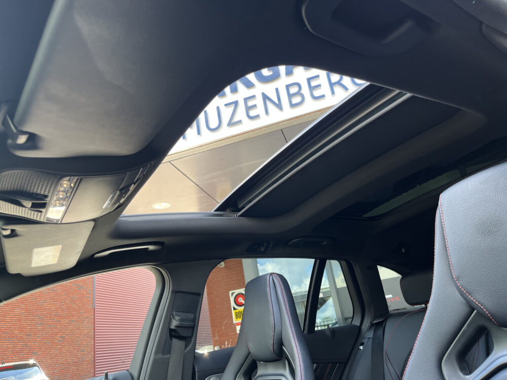 Mercedes-Benz C-Klasse Estate AMG 43 4MATIC // BURMESTER // SCHAALSTOELEN // PANO-SCHUIFDAK // 360 CAMERA // DODEHOEK // 17