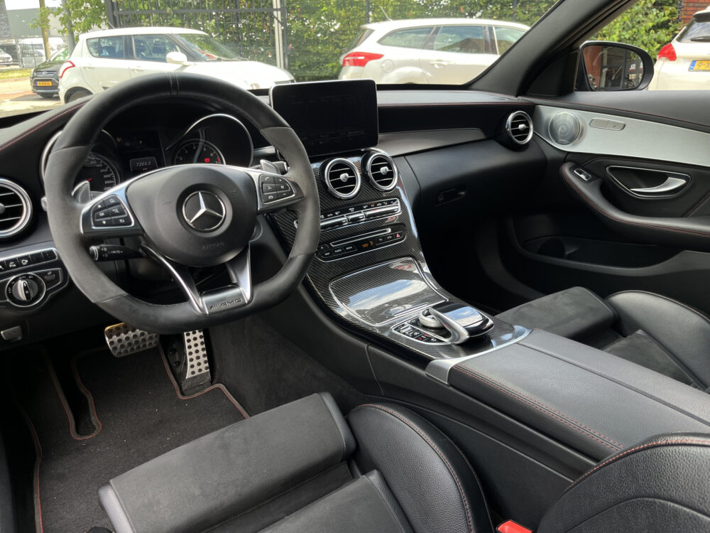 Mercedes-Benz C-Klasse Estate AMG 43 4MATIC // BURMESTER // SCHAALSTOELEN // PANO-SCHUIFDAK // 360 CAMERA // DODEHOEK // 45