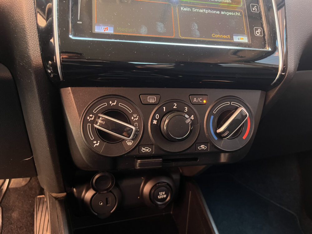 Suzuki Swift 1.2 Select Smart Hybrid // ADAPT. CRUISE // CAMERA+SENSOREN // STOELVERWARMING // APPLE-ANDROID AUTO // 22