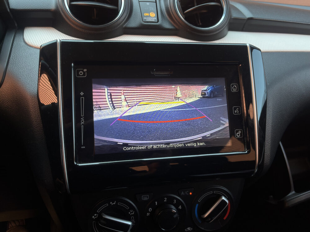 Suzuki Swift 1.2 Select Smart Hybrid // ADAPT. CRUISE // CAMERA+SENSOREN // STOELVERWARMING // APPLE-ANDROID AUTO // 28