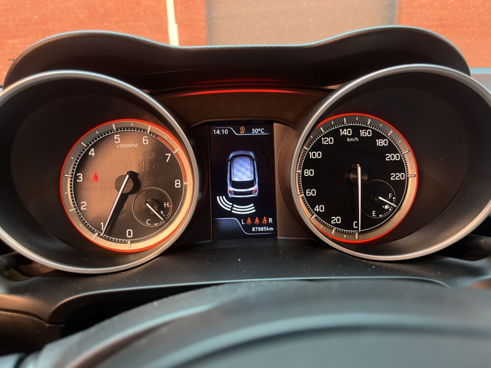 Suzuki Swift 1.2 Select Smart Hybrid // ADAPT. CRUISE // CAMERA+SENSOREN // STOELVERWARMING // APPLE-ANDROID AUTO // 5