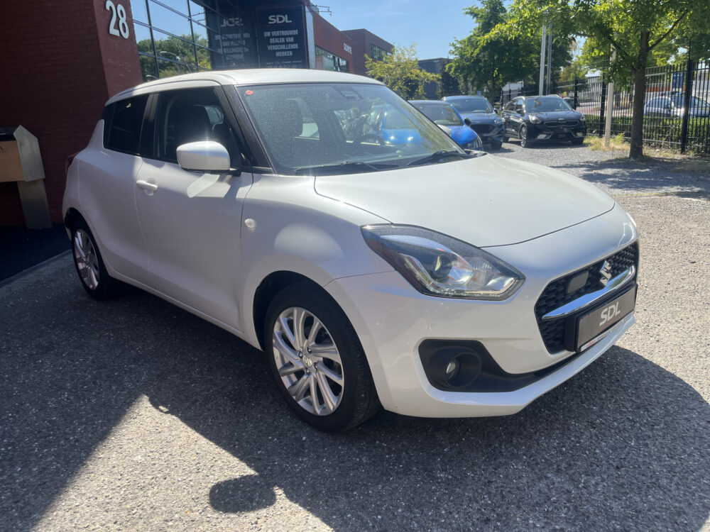 Suzuki Swift 1.2 Select Smart Hybrid // ADAPT. CRUISE // CAMERA+SENSOREN // STOELVERWARMING // APPLE-ANDROID AUTO // 9