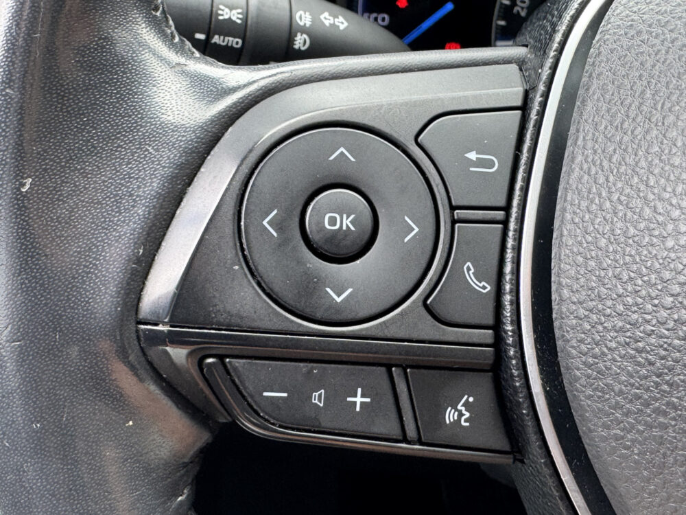 Toyota RAV4 2.5 Hybrid AWD Executive // MEMORY SEATS // JBL PREMIUM AUDIO // LEDEREN BEKLEDING // 1650 TREKGEWICHT // 16