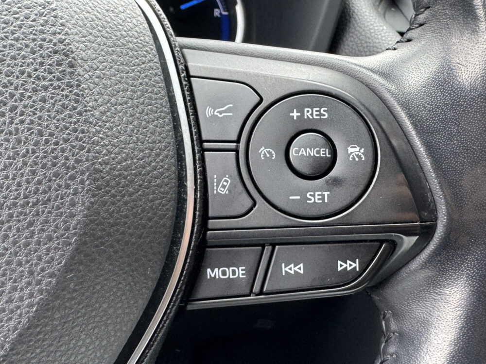 Toyota RAV4 2.5 Hybrid AWD Executive // MEMORY SEATS // JBL PREMIUM AUDIO // LEDEREN BEKLEDING // 1650 TREKGEWICHT // 17