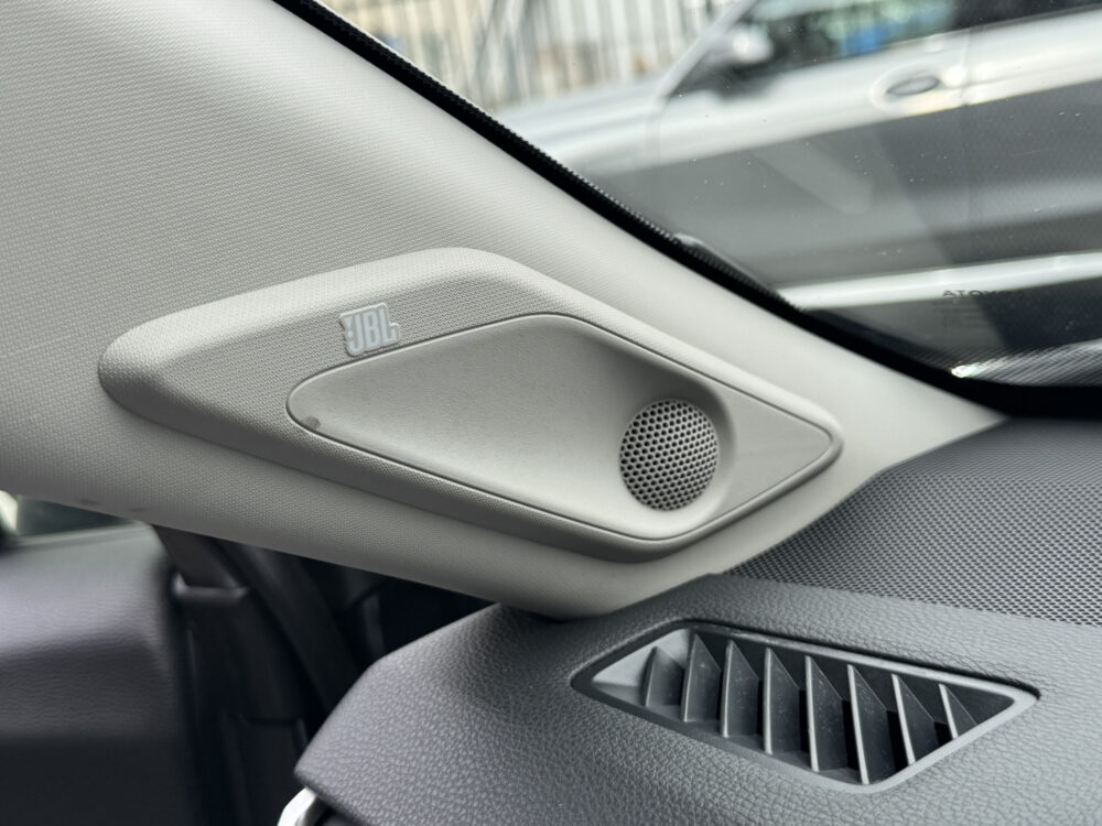 Toyota RAV4 2.5 Hybrid AWD Executive // MEMORY SEATS // JBL PREMIUM AUDIO // LEDEREN BEKLEDING // 1650 TREKGEWICHT // 33