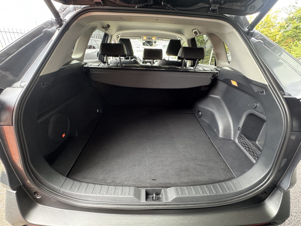 Toyota RAV4 2.5 Hybrid AWD Executive // MEMORY SEATS // JBL PREMIUM AUDIO // LEDEREN BEKLEDING // 1650 TREKGEWICHT // 38