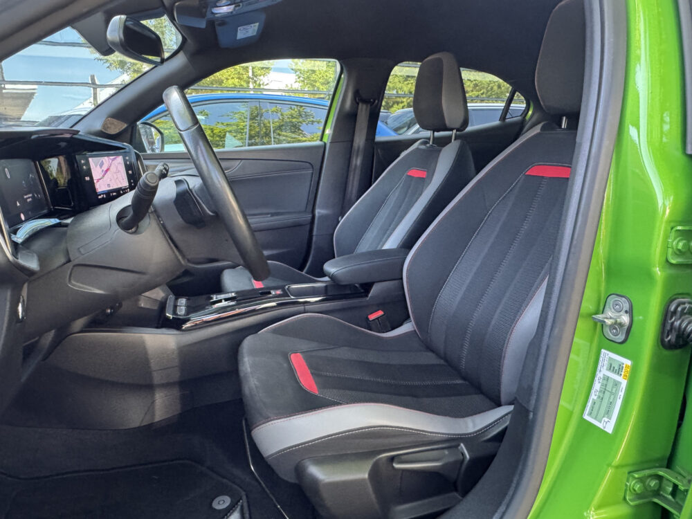 Opel Mokka 1.2 Turbo GS Line // D.RIEM VERVANGEN!! // NAVI // CAMERA // CLIMA // DODENHOEK SENSOR // STOELVERWARMING // CRUISE // 12