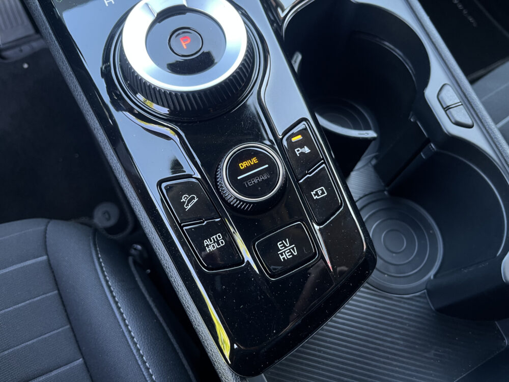Kia Sportage 1.6 T-GDi Plug-in Hybrid AWD DynamicPlusLine // FULL LED // NAVI + CARPLAY // ADAPTIV CRUISE // ELEK. STOELEN // STOEL + STUURWI 24