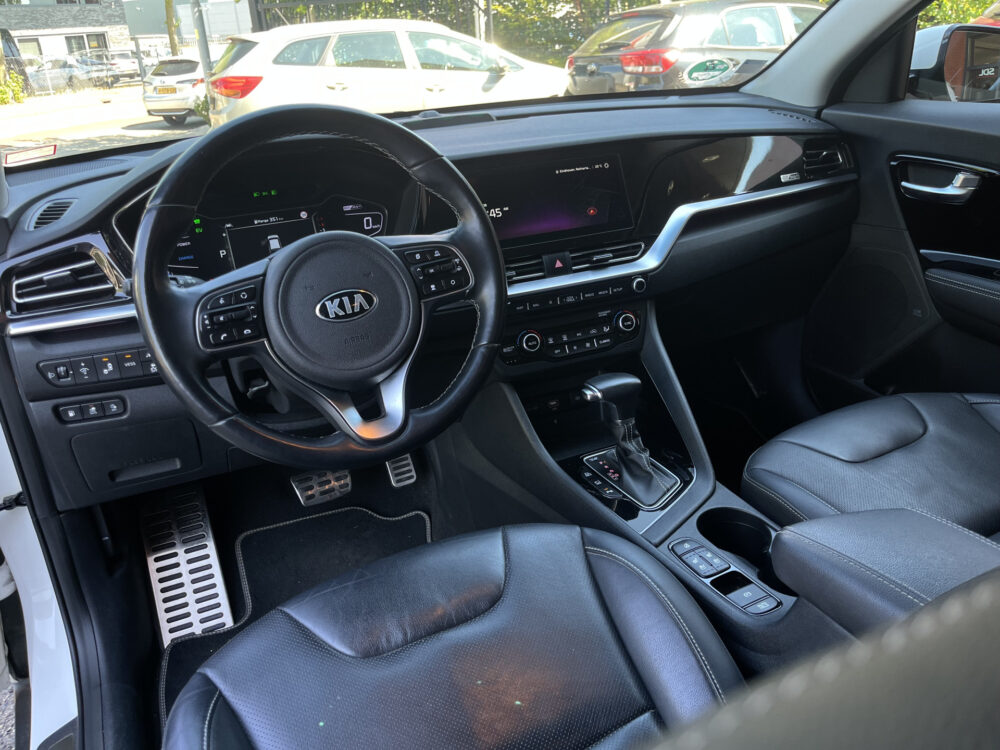Kia Niro 1.6 GDi PHEV ExecutiveLine // LEDER // ELEK.STOEL+GEHEUGEN // DODEHOEK // JBL // KEYLESS // STOELVERKOELING-VERWARMING // 15