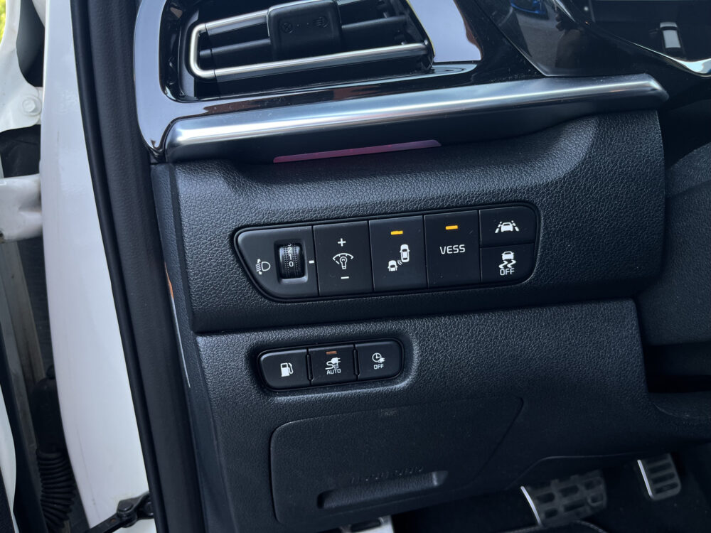 Kia Niro 1.6 GDi PHEV ExecutiveLine // LEDER // ELEK.STOEL+GEHEUGEN // DODEHOEK // JBL // KEYLESS // STOELVERKOELING-VERWARMING // 19