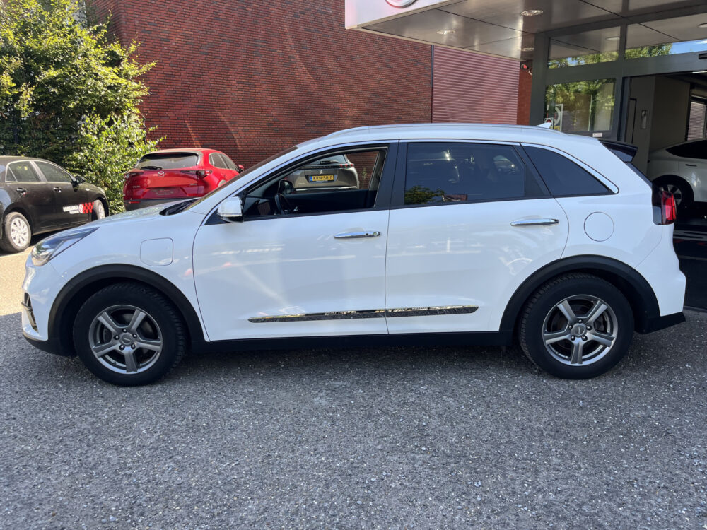 Kia Niro 1.6 GDi PHEV ExecutiveLine // LEDER // ELEK.STOEL+GEHEUGEN // DODEHOEK // JBL // KEYLESS // STOELVERKOELING-VERWARMING // 5
