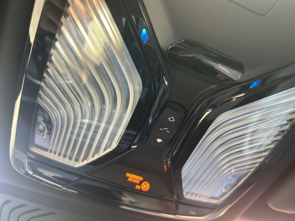 BMW iX3 High Executive 80 kWh M Sport Shadow Line 80 kWh // HUD-DISPLAY // SCHUIF-KANTELDAK // LEDER+ELEK. STOELEN // HARMAN&KARDON AUDI 13