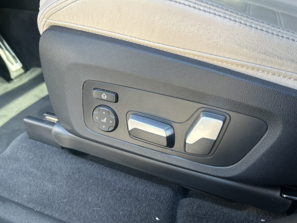 BMW iX3 High Executive 80 kWh M Sport Shadow Line 80 kWh // HUD-DISPLAY // SCHUIF-KANTELDAK // LEDER+ELEK. STOELEN // HARMAN&KARDON AUDI 22