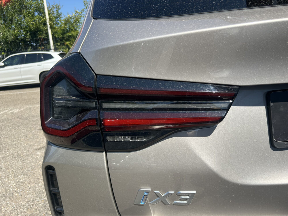 BMW iX3 High Executive 80 kWh M Sport Shadow Line 80 kWh // HUD-DISPLAY // SCHUIF-KANTELDAK // LEDER+ELEK. STOELEN // HARMAN&KARDON AUDI 37
