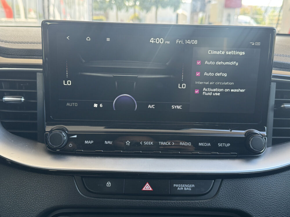 Kia Xceed 1.6 GDi PHEV DynamicPlusLine // SOH 100% // KEYLESS // HALF LEDER // CAMERA+SENSOREN // STUUR+STOELVERARMING // NAVI+CARPLAY // 17