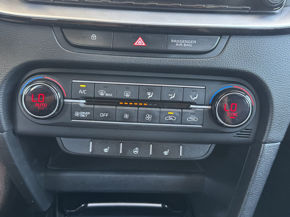 Kia Xceed 1.6 GDi PHEV DynamicPlusLine // SOH 100% // KEYLESS // HALF LEDER // CAMERA+SENSOREN // STUUR+STOELVERARMING // NAVI+CARPLAY // 21