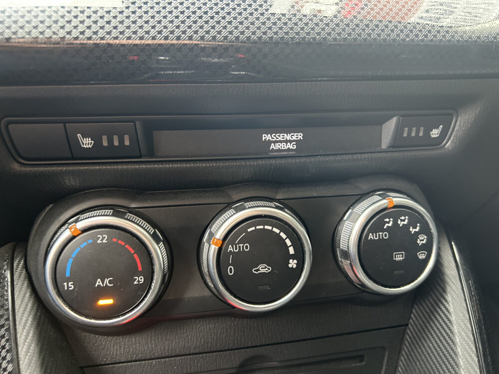 Mazda 2 1.5 Skyactiv-G TS+ // DEALER ONDERHOUDEN!! // NAVI // CLIMA // PDC // CAMERA // CRUISE // STOELVERWARMING 17