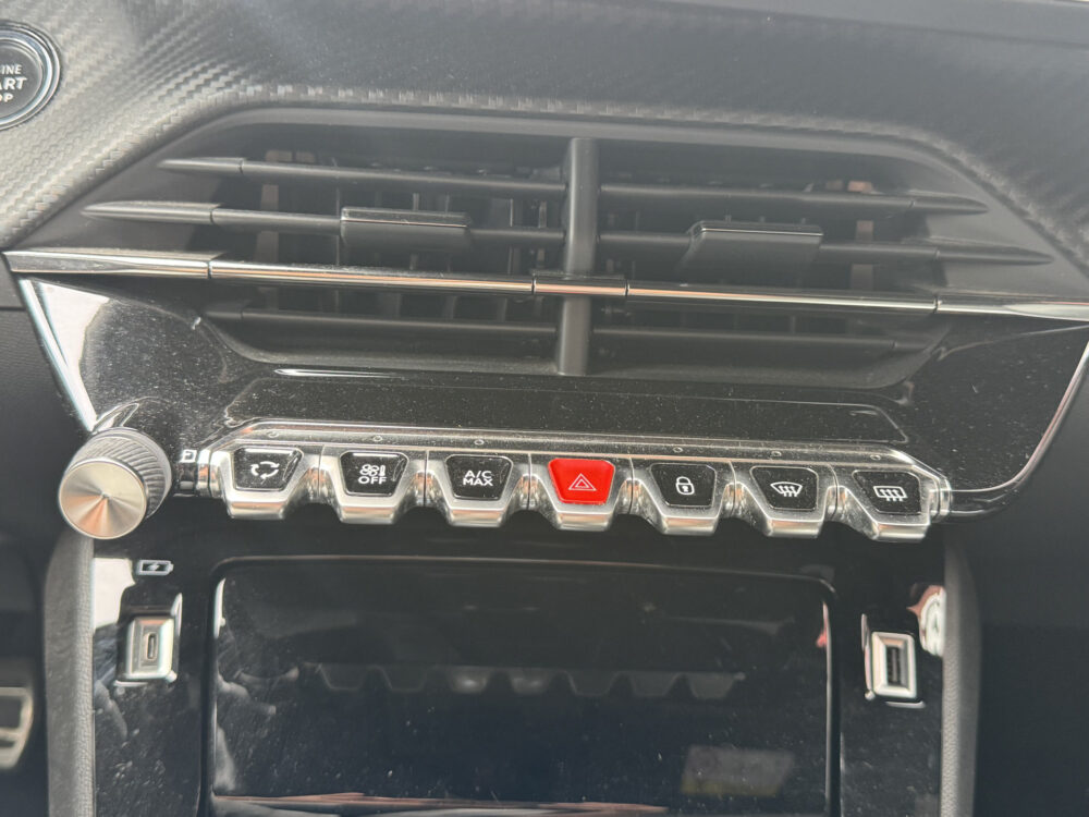 Peugeot 2008 1.2 PureTech GT-Line // D. RIEM VERVANGEN!! // APPLE CARPLAY - ANDROID AUTO // CLIMA // TREKHAAK // CRUISE // LED // VIRTUAL COC 22