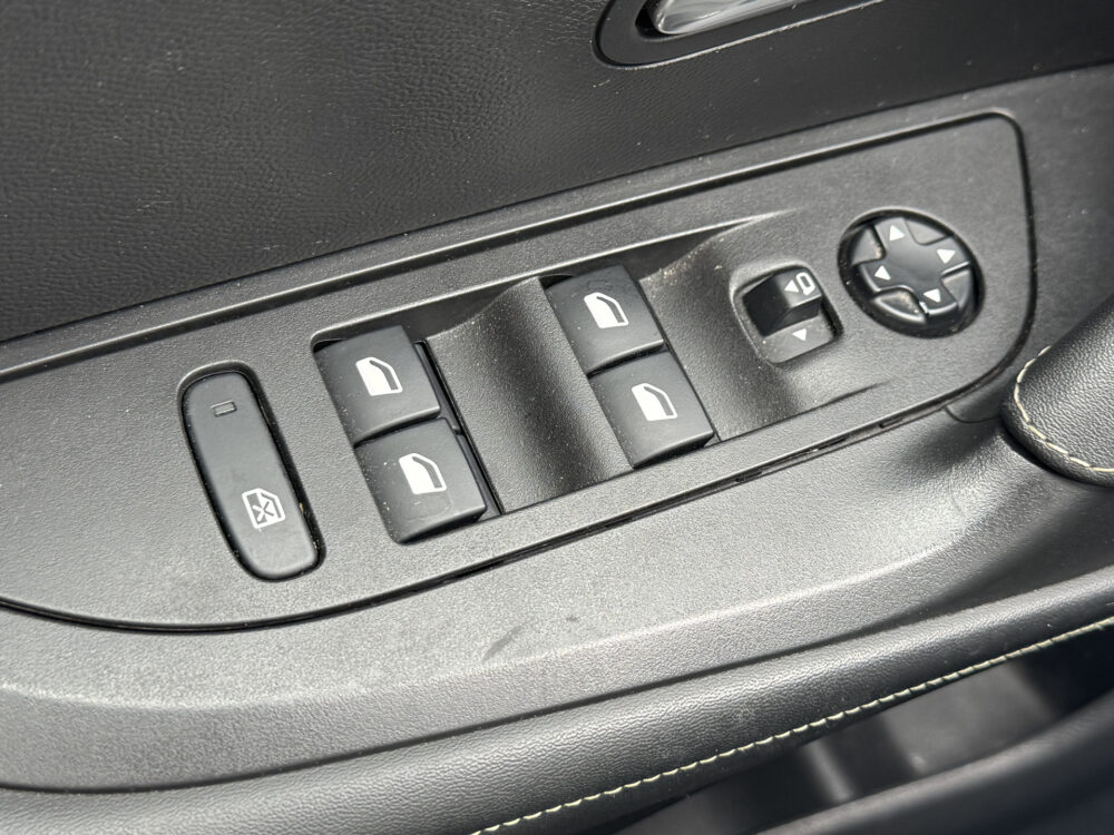 Peugeot 2008 1.2 PureTech GT-Line // D. RIEM VERVANGEN!! // APPLE CARPLAY - ANDROID AUTO // CLIMA // TREKHAAK // CRUISE // LED // VIRTUAL COC 27