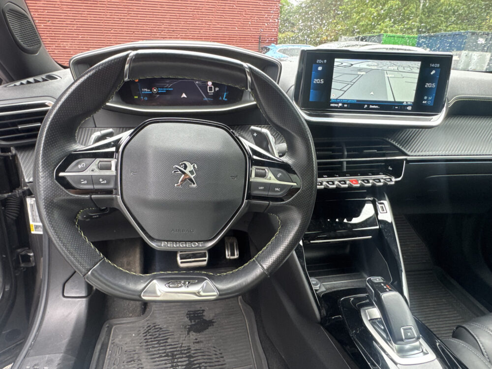 Peugeot 2008 1.2 PureTech GT-Line // D.RIEM VERVANGEN // MASSAGE STOEL // LEDER // PANO SCHUIF-KANTELDAK // NAVI // CAMERA // ADAPTIVE CRUISE 16