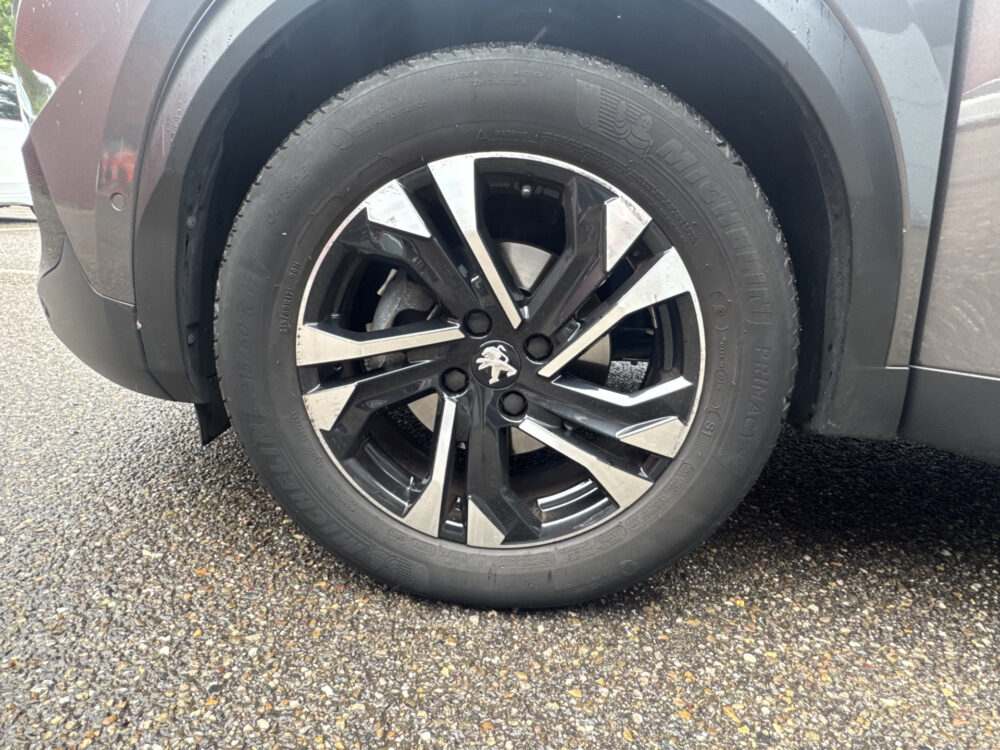 Peugeot 2008 1.2 PureTech GT-Line // D.RIEM VERVANGEN // MASSAGE STOEL // LEDER // PANO SCHUIF-KANTELDAK // NAVI // CAMERA // ADAPTIVE CRUISE 8